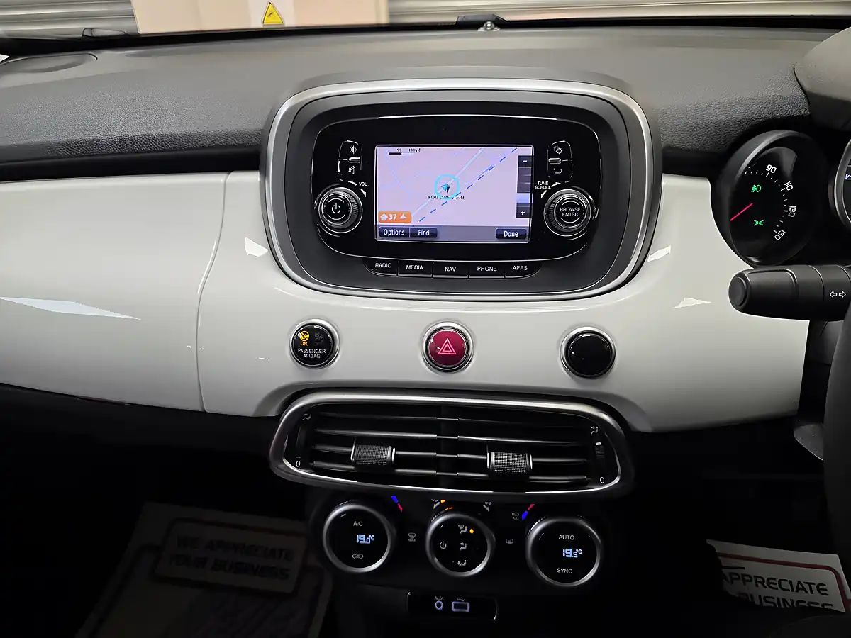 Used 2016 Fiat 500X City Look Pop Star Ice White - Interior and Exterior details 17