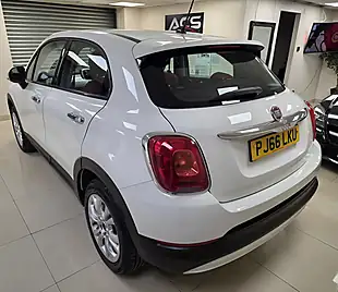 Used 2016 Fiat 500X City Look Pop Star Ice White - Interior and Exterior details 3