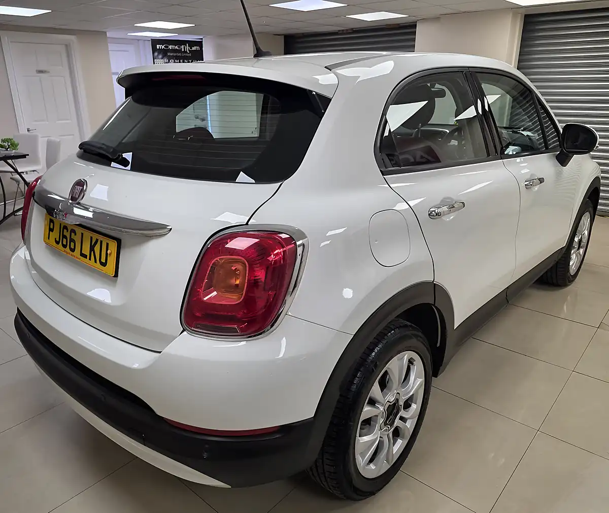 Used 2016 Fiat 500X City Look Pop Star Ice White - Interior and Exterior details 4