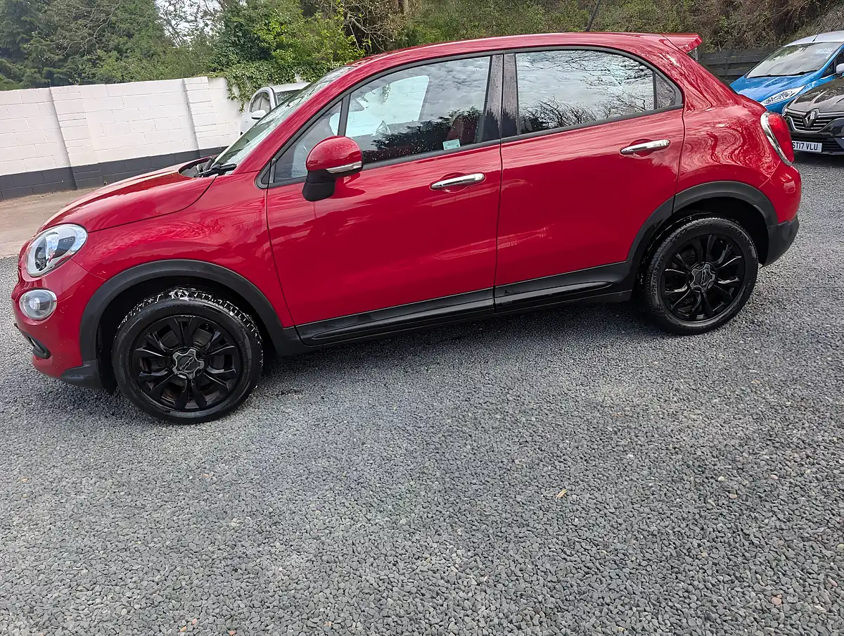 Used 2016 Fiat 500X City Look Pop Star Red - Interior and Exterior details 4
