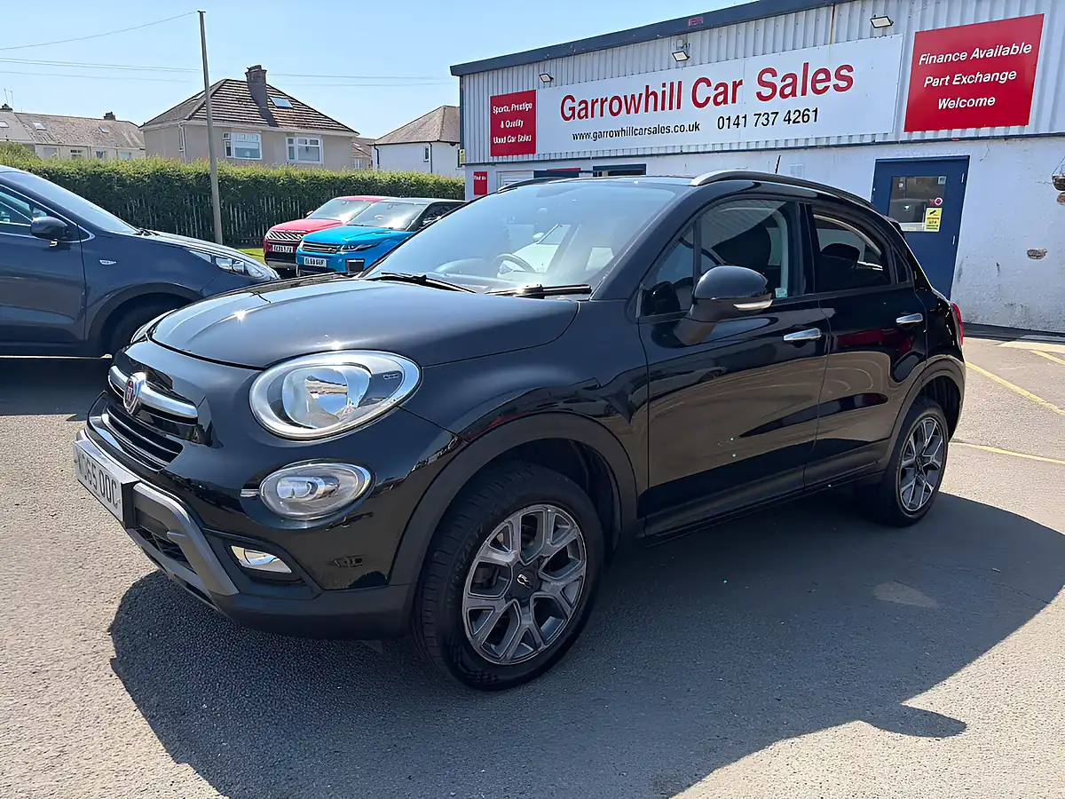 Used 2016 Fiat 500X Cross Black - Front View