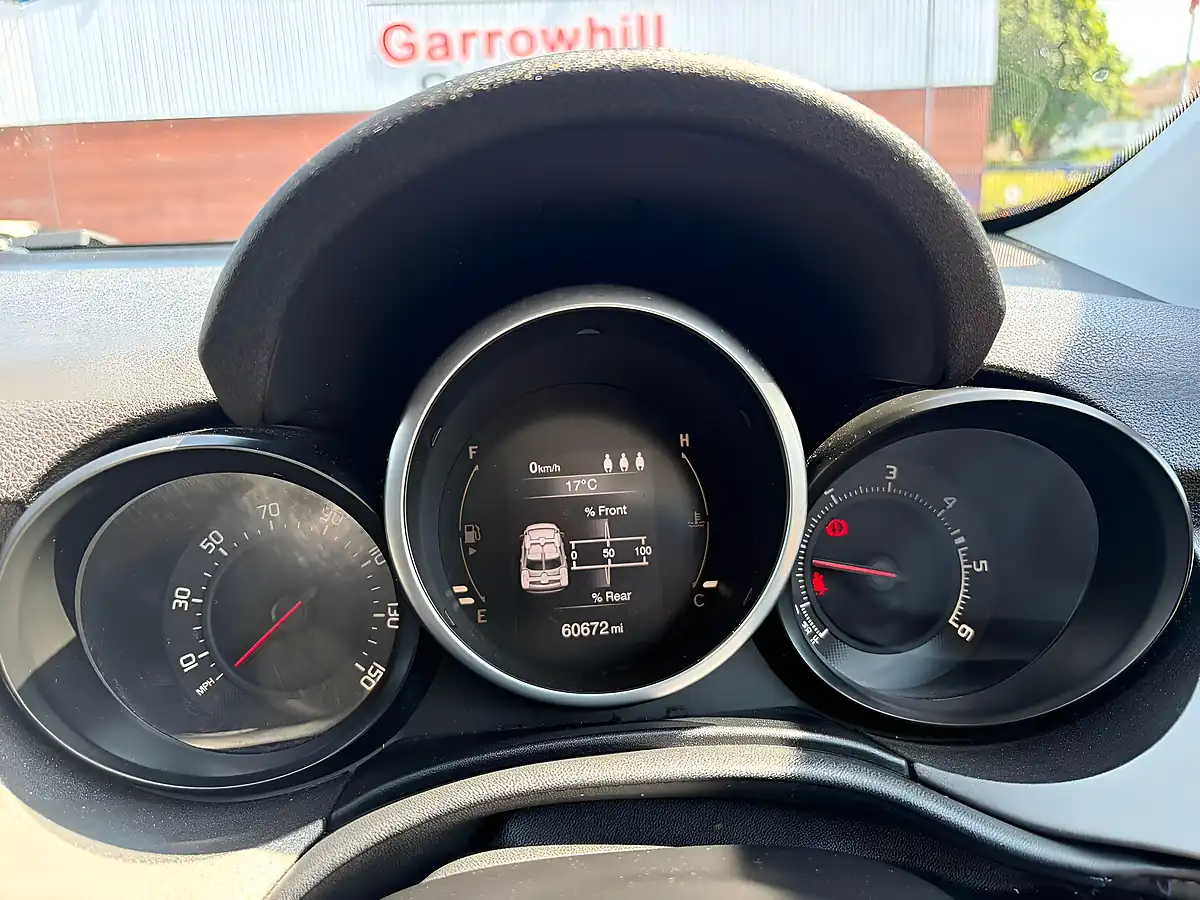 Used 2016 Fiat 500X Cross Black - Interior and Exterior details 12