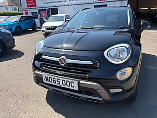 Used 2016 Fiat 500X Cross Black - Interior and Exterior details 4