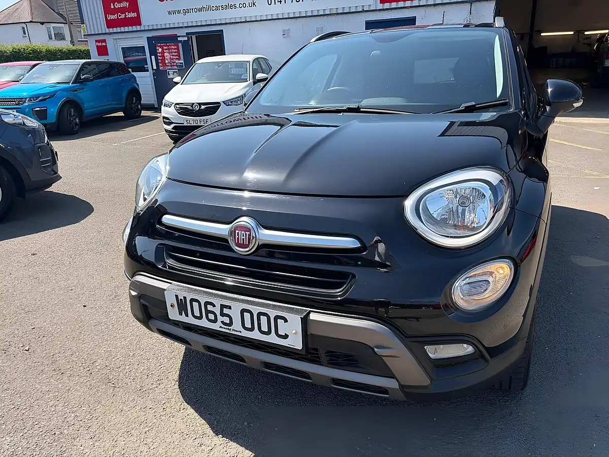 Used 2016 Fiat 500X Cross Black - Interior and Exterior details 4