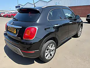 Used 2016 Fiat 500X Cross Black - Interior and Exterior details 8