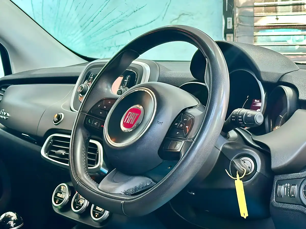 Used 2016 Fiat 500X Cross Black - Interior and Exterior details 13
