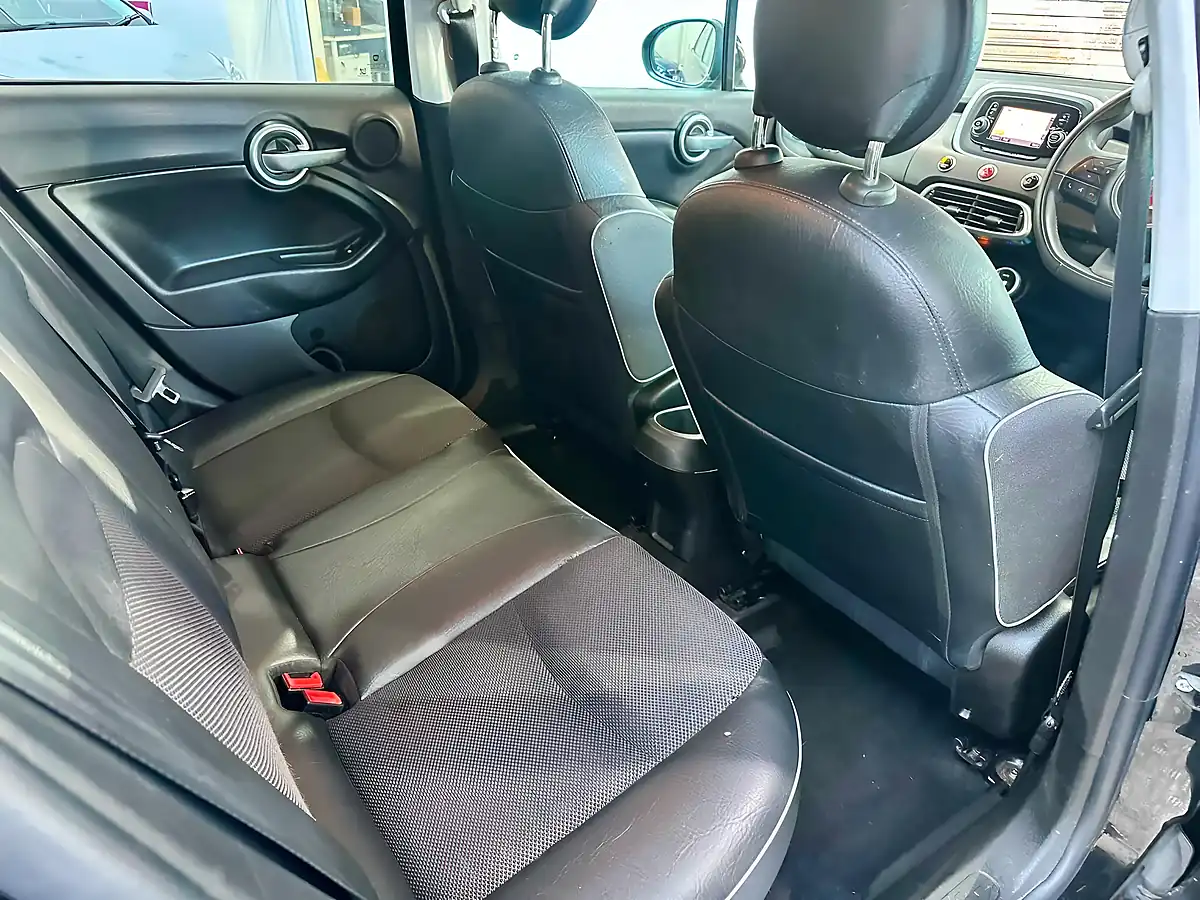 Used 2016 Fiat 500X Cross Black - Interior and Exterior details 14