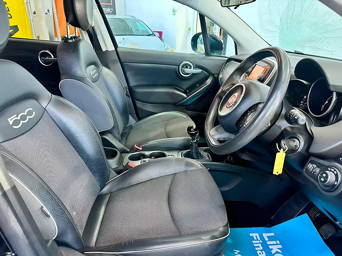 Used 2016 Fiat 500X Cross Black - Interior and Exterior details 7