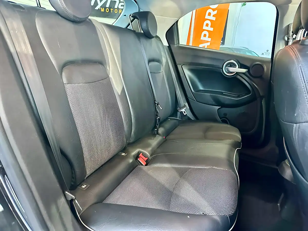 Used 2016 Fiat 500X Cross Black - Interior and Exterior details 8