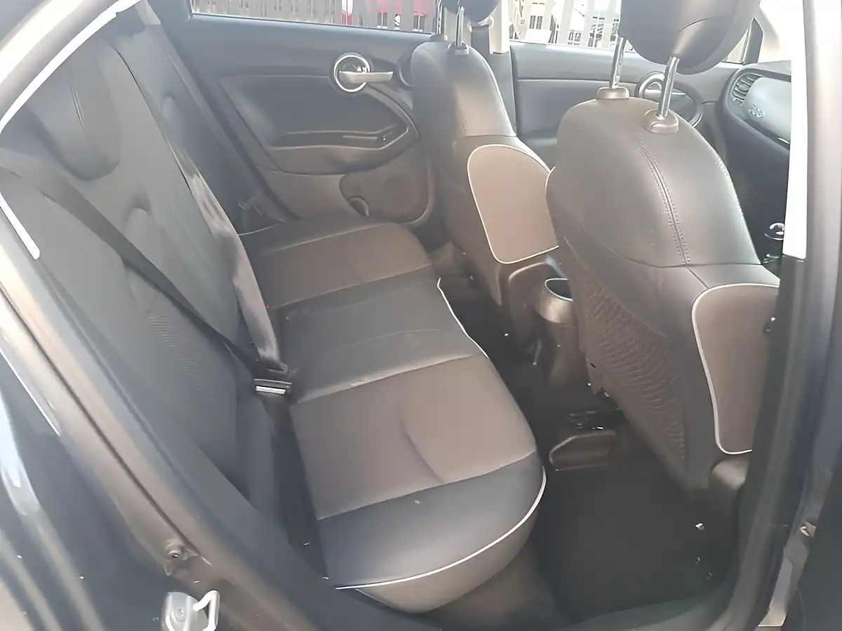 Used 2016 Fiat 500X Cross Grey - Interior and Exterior details 11
