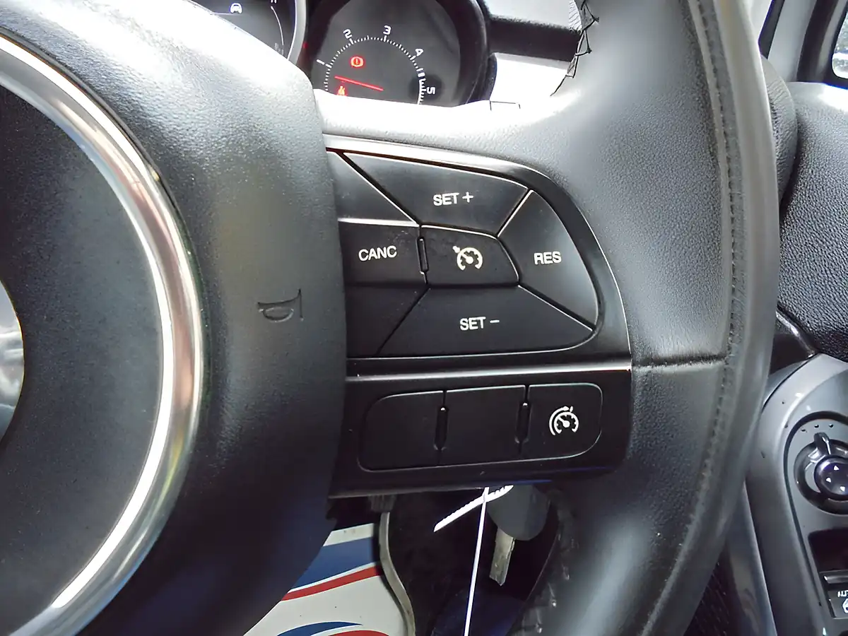 Used 2016 Fiat 500X Cross Grey - Interior and Exterior details 17