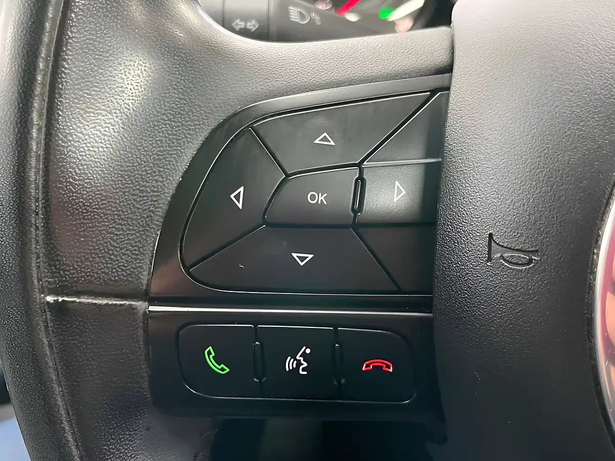 Used 2016 Fiat 500x Cross Ice White - Interior and Exterior details 18