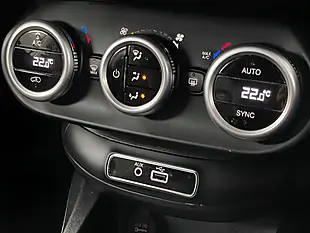 Used 2016 Fiat 500x Cross Ice White - Interior and Exterior details 2
