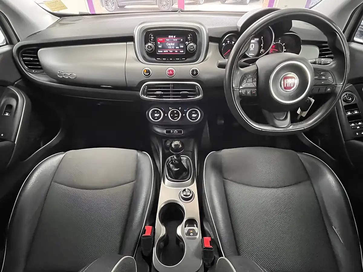 Used 2016 Fiat 500x Cross Ice White - Interior and Exterior details 4