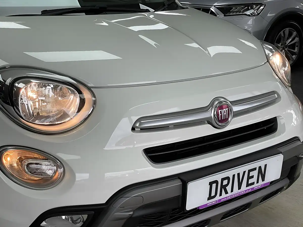 Used 2016 Fiat 500x Cross Ice White - Interior and Exterior details 5