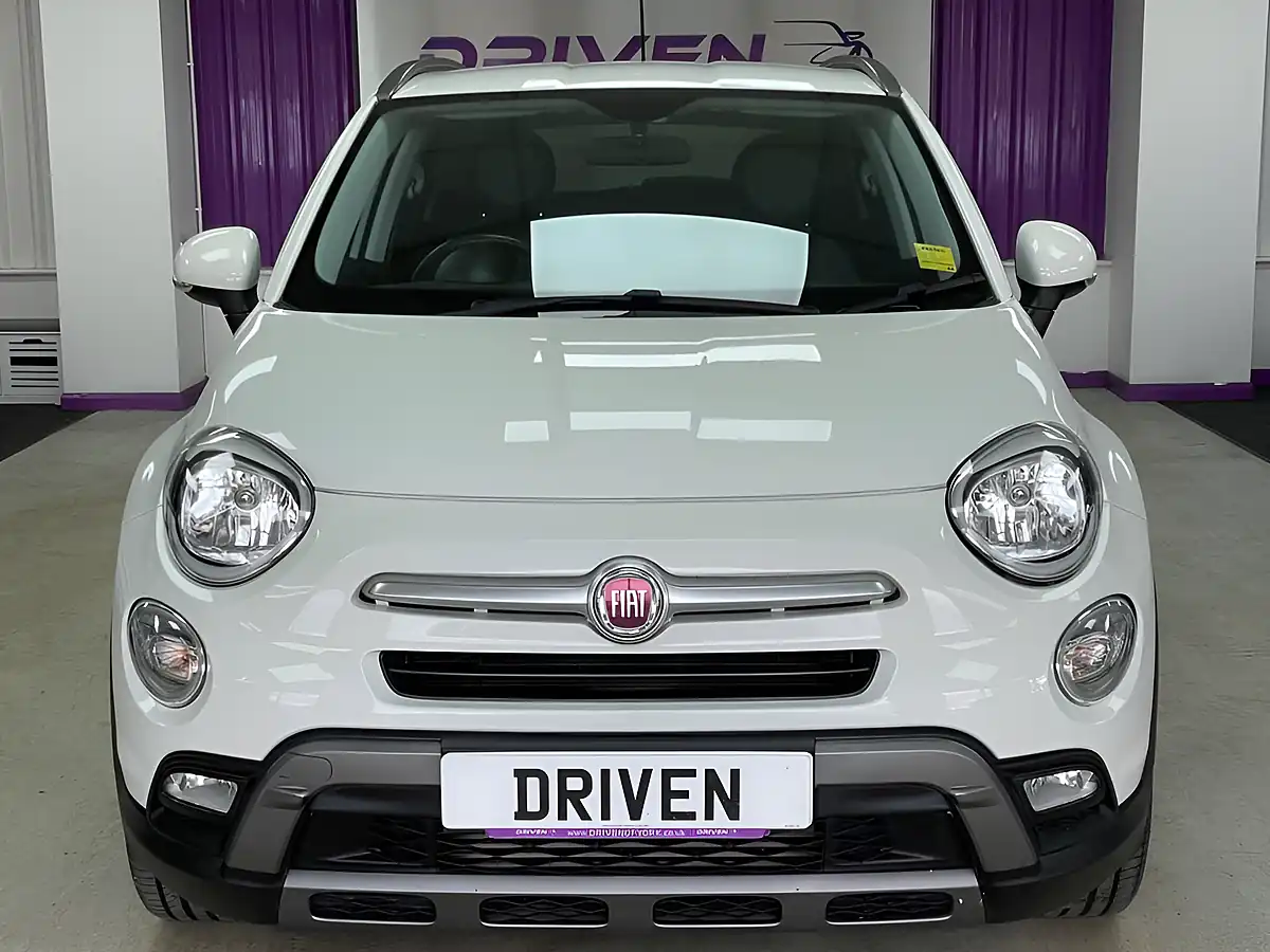 Used 2016 Fiat 500x Cross Ice White - Interior and Exterior details 7