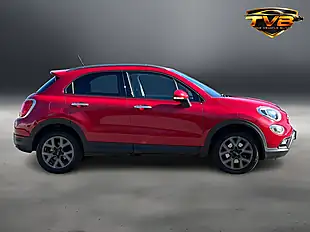 Used 2016 Fiat 500X Cross Passione Red - Interior and Exterior details 4