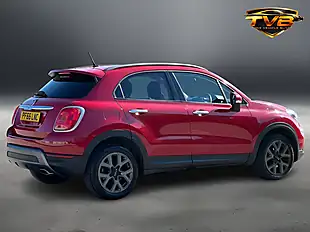 Used 2016 Fiat 500X Cross Passione Red - Interior and Exterior details 5