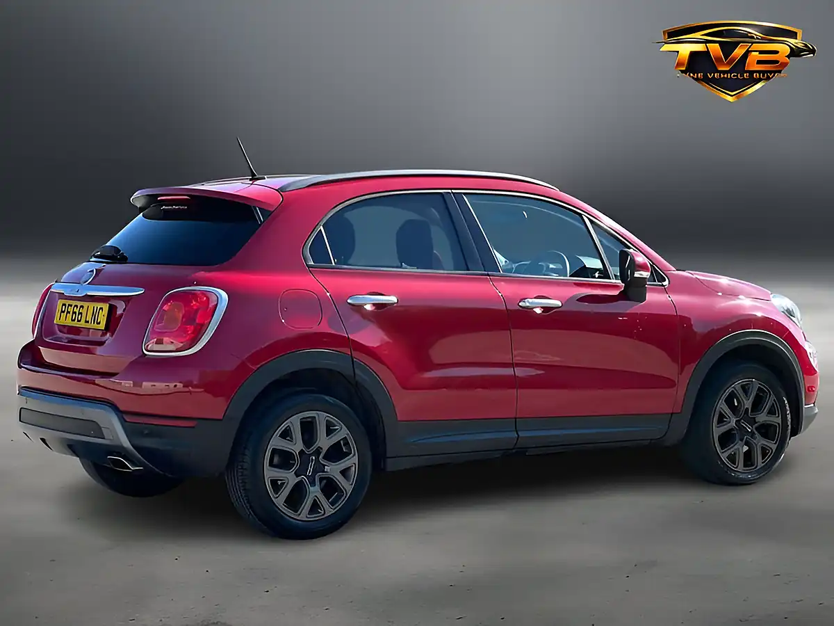 Used 2016 Fiat 500X Cross Passione Red - Interior and Exterior details 5