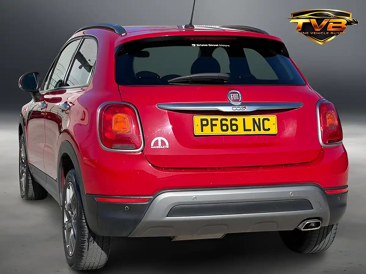 Used 2016 Fiat 500X Cross Passione Red - Interior and Exterior details 8