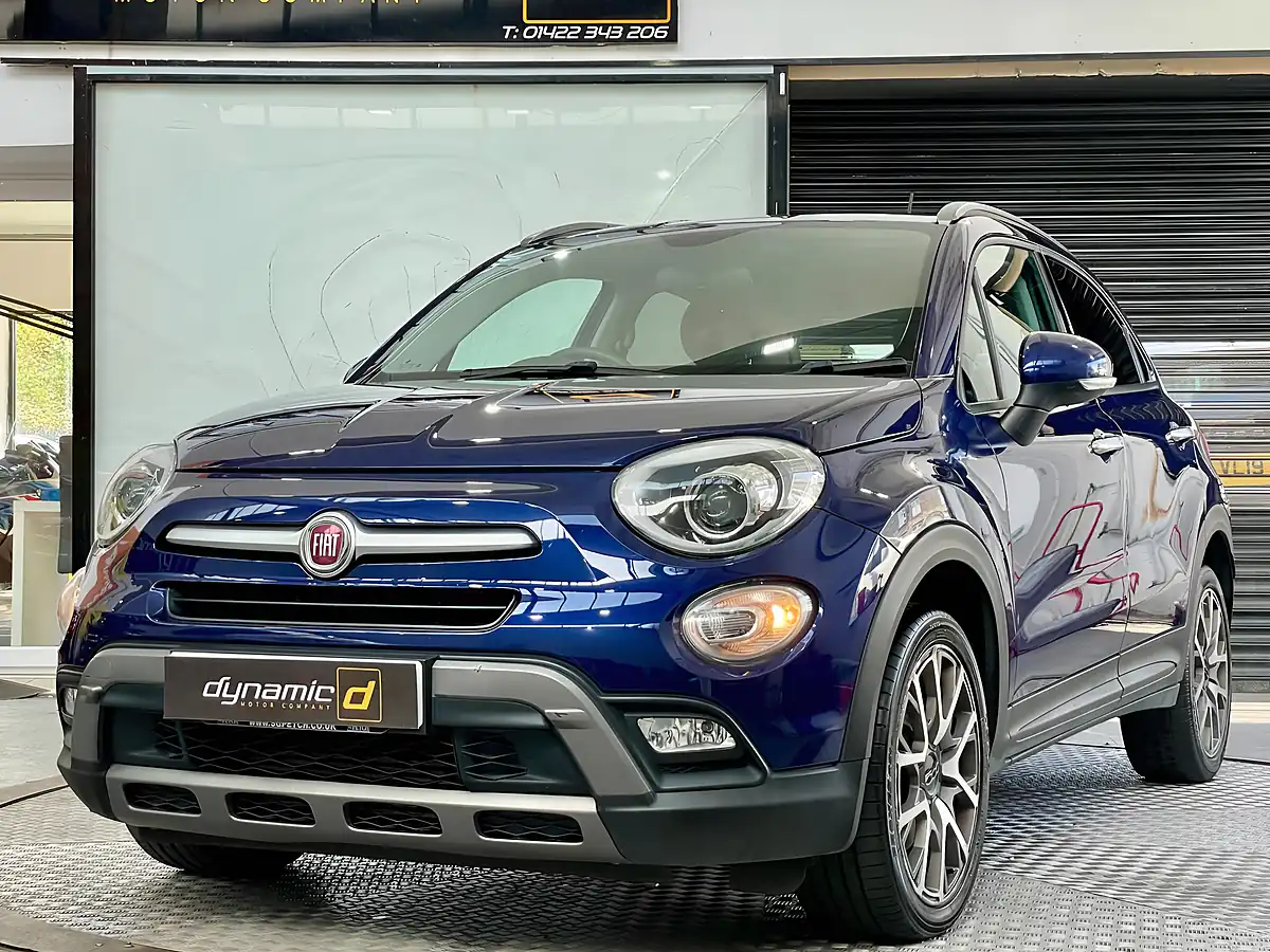Used 2016 Fiat 500X Cross Plus Blue - Front View