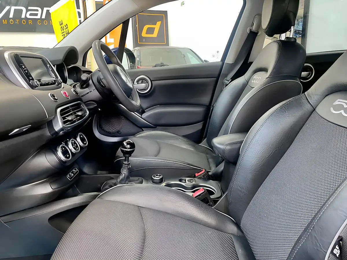 Used 2016 Fiat 500X Cross Plus Blue - Interior and Exterior details 17