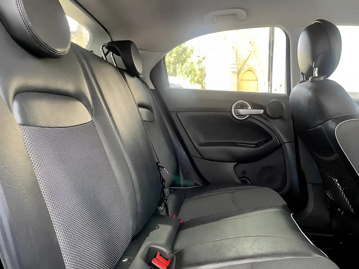 Used 2016 Fiat 500X Cross Plus Blue - Interior and Exterior details 8