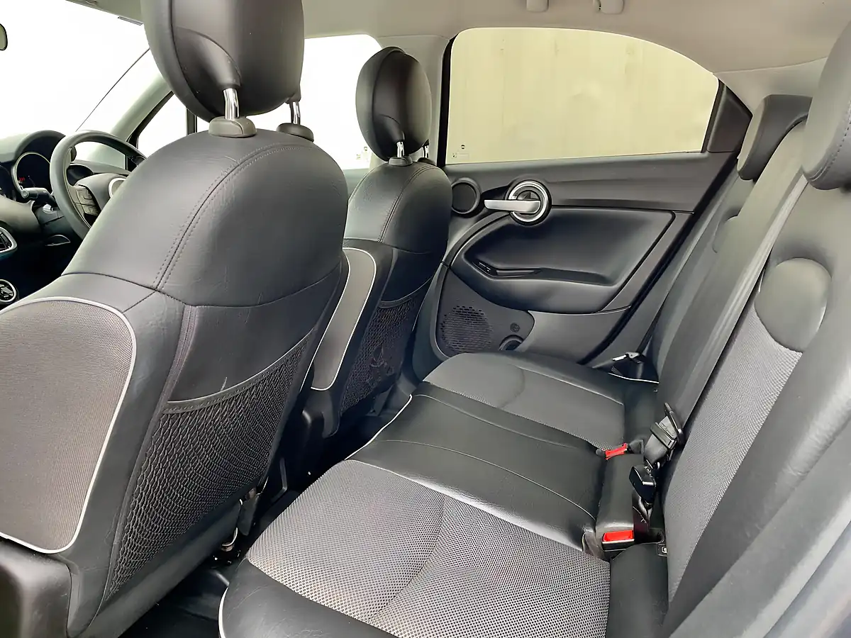 Used 2016 Fiat 500X Cross Plus Blue - Interior and Exterior details 8