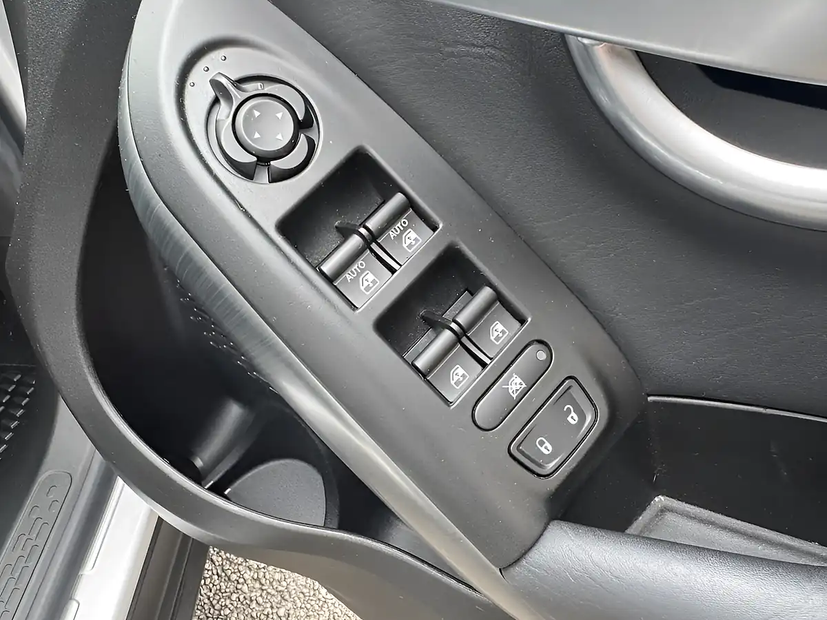 Used 2016 Fiat 500X Cross Plus Grey - Interior and Exterior details 10