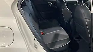 Used 2016 Fiat 500X Cross Plus Ice White - Interior and Exterior details 11