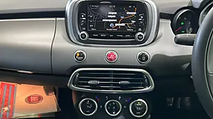 Used 2016 Fiat 500X Cross Plus Ice White - Interior and Exterior details 12