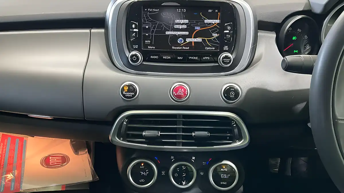 Used 2016 Fiat 500X Cross Plus Ice White - Interior and Exterior details 12