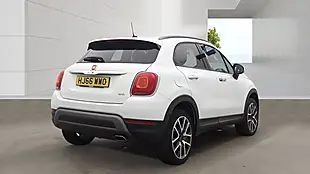 Used 2016 Fiat 500X Cross Plus Ice White - Interior and Exterior details 5