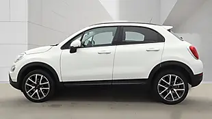 Used 2016 Fiat 500X Cross Plus Ice White - Interior and Exterior details 7