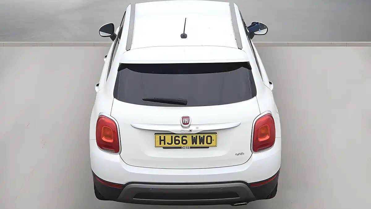 Used 2016 Fiat 500X Cross Plus Ice White - Interior and Exterior details 9