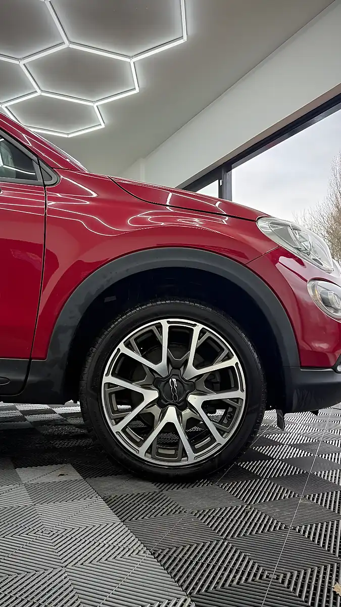 Used 2016 Fiat 500X Cross Plus Red - Interior and Exterior details 13