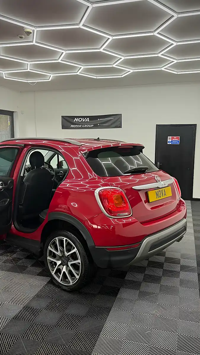 Used 2016 Fiat 500X Cross Plus Red - Interior and Exterior details 17