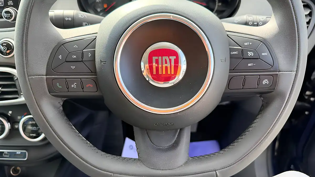 Used 2016 Fiat 500X Cross Plus Venezia Blue - Interior and Exterior details 15