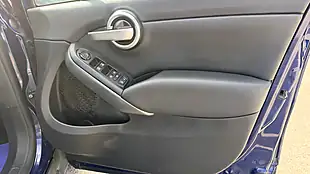 Used 2016 Fiat 500X Cross Plus Venezia Blue - Interior and Exterior details 16