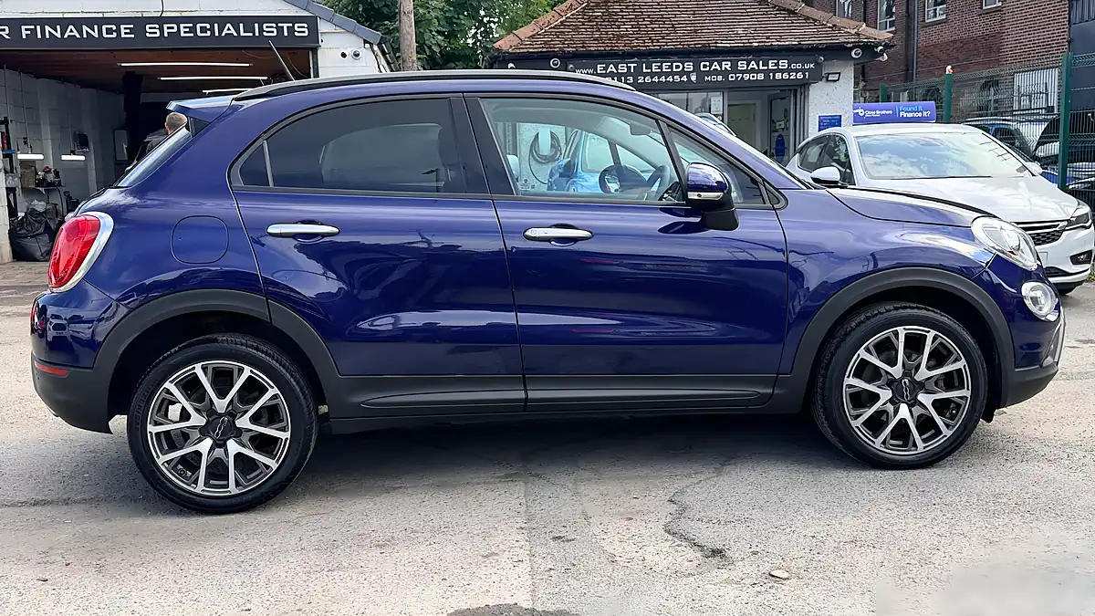 Used 2016 Fiat 500X Cross Plus Venezia Blue - Interior and Exterior details 2