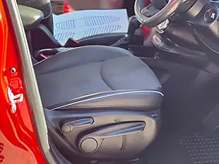 Used 2016 Fiat 500X Cross Red - Interior and Exterior details 9