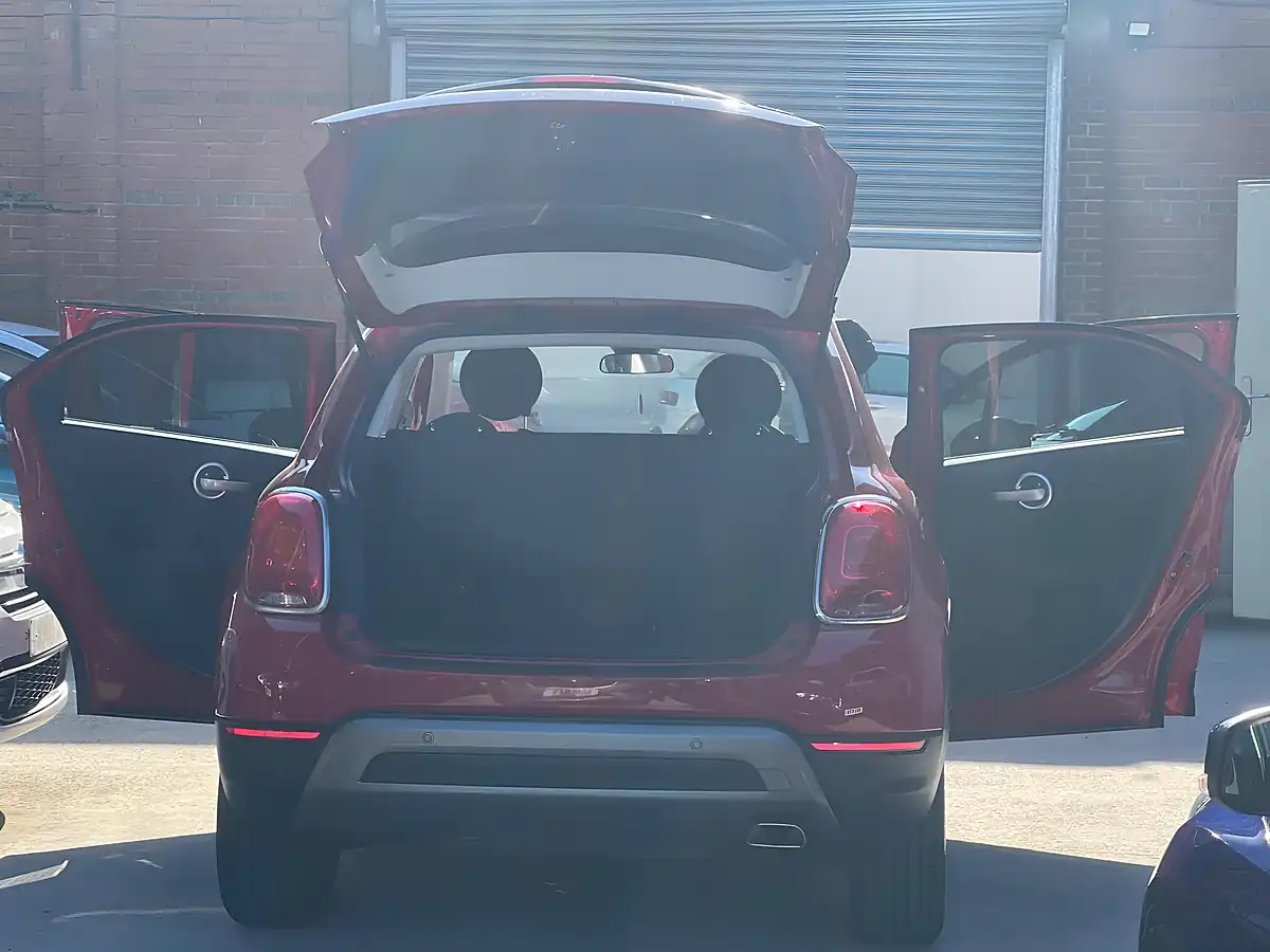 Used 2016 Fiat 500X Cross Red - Interior and Exterior details 6