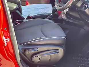 Used 2016 Fiat 500X Cross Red - Interior and Exterior details 9