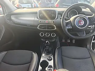 Used 2016 Fiat 500X Cross White - Interior and Exterior details 12