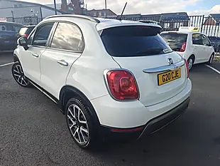 Used 2016 Fiat 500X Cross White - Interior and Exterior details 15