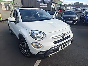Used 2016 Fiat 500X Cross White - Interior and Exterior details 2