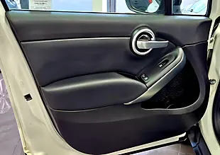 Used 2016 Fiat 500X Cross White - Interior and Exterior details 18