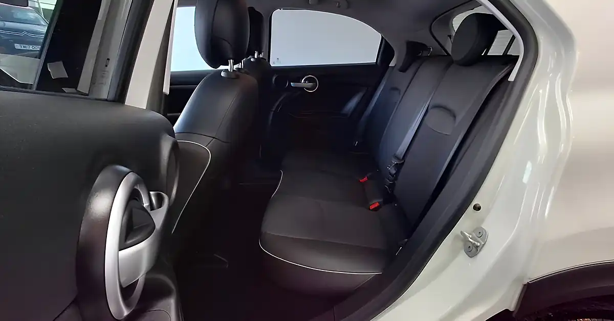 Used 2016 Fiat 500X Cross White - Interior and Exterior details 19