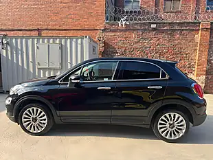 Used 2016 Fiat 500X Lounge Black - Interior and Exterior details 4