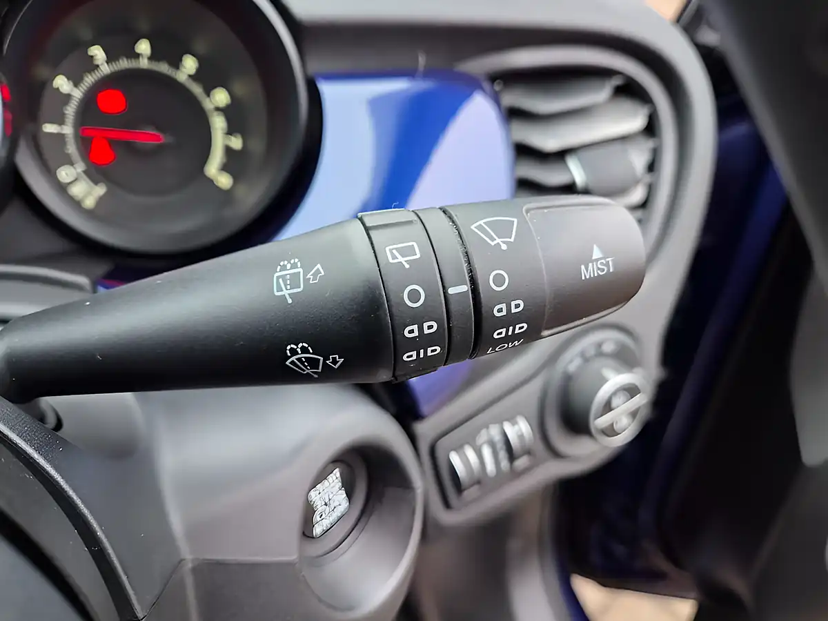 Used 2016 Fiat 500x Lounge Blue - Interior and Exterior details 17